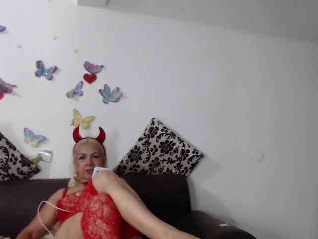 grettajames webcam