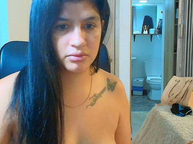 sara401's BongaCams show and profile