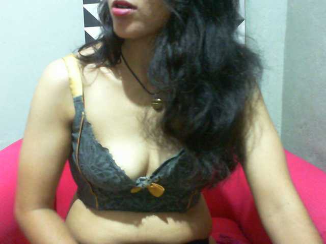 Cyah2's BongaCams show and profile