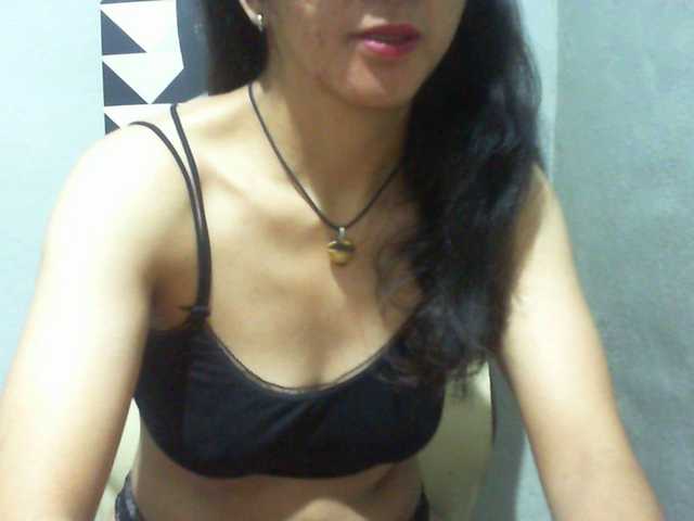 Cyah2's BongaCams show and profile