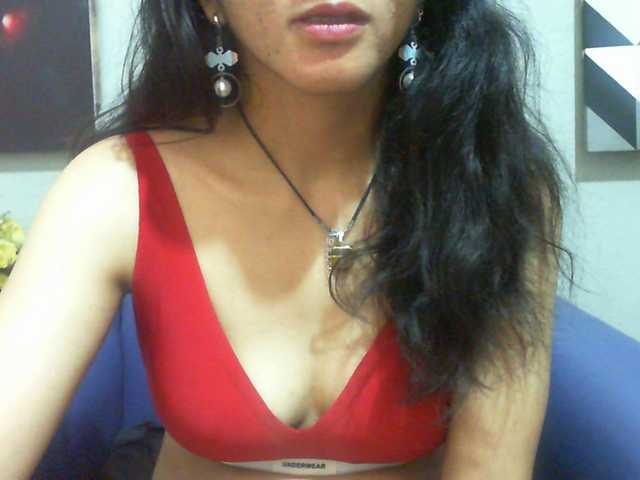 Cyah2's BongaCams show and profile