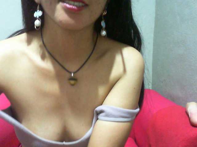 Cyah2's BongaCams show and profile