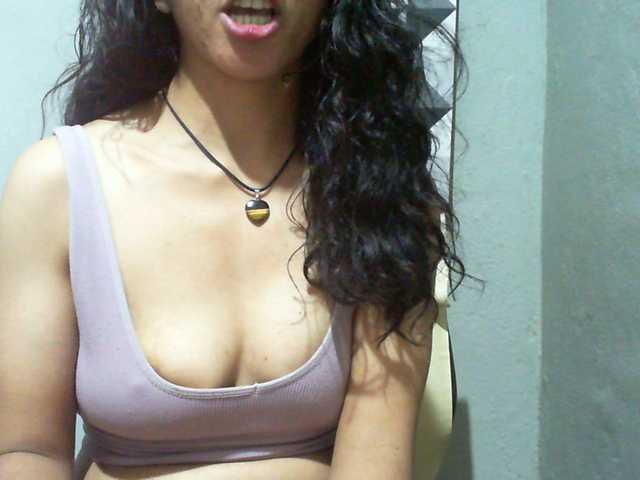 Cyah2's BongaCams show and profile