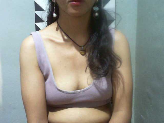 Cyah2's BongaCams show and profile