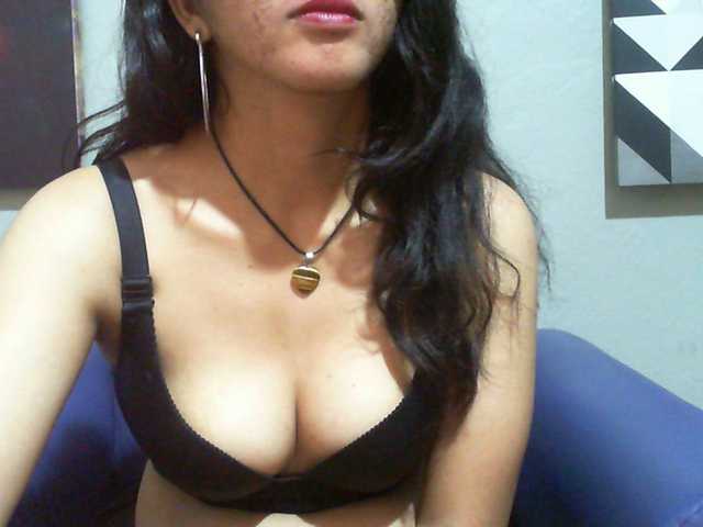 Cyah2's BongaCams show and profile