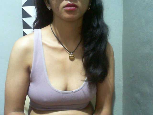 Cyah2's BongaCams show and profile