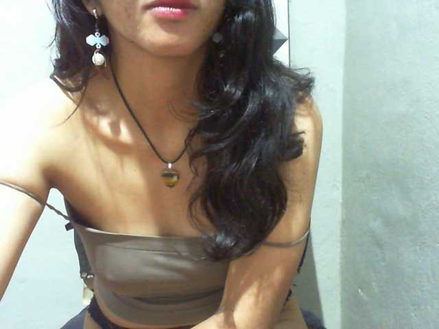 Cyah2's BongaCams show and profile