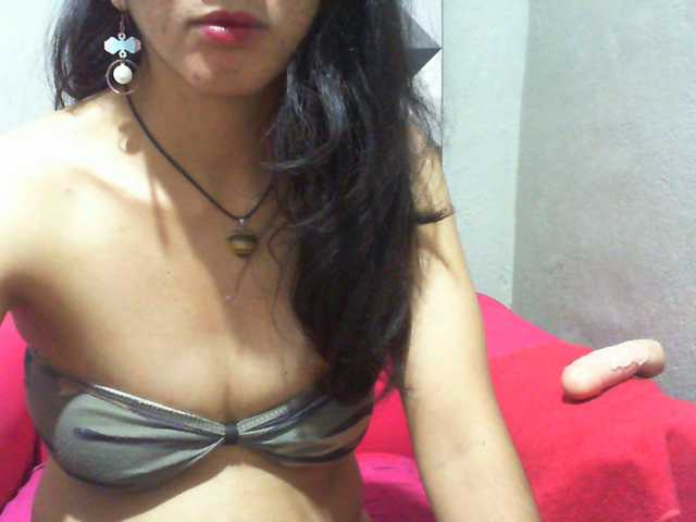 Cyah2's BongaCams show and profile