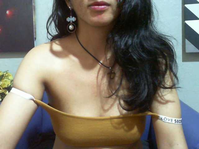 Cyah2's BongaCams show and profile