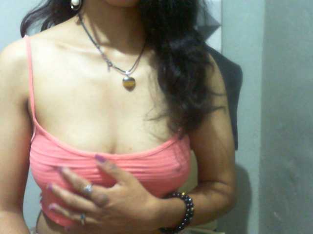 Cyah2's BongaCams show and profile