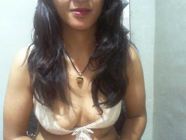 Cyah2's BongaCams show and profile