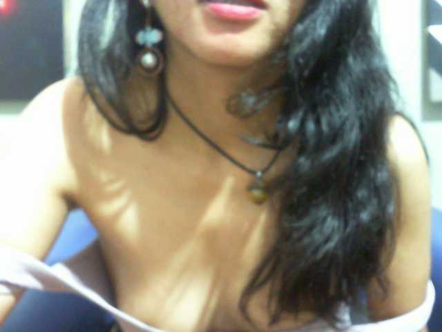 Cyah2's BongaCams show and profile