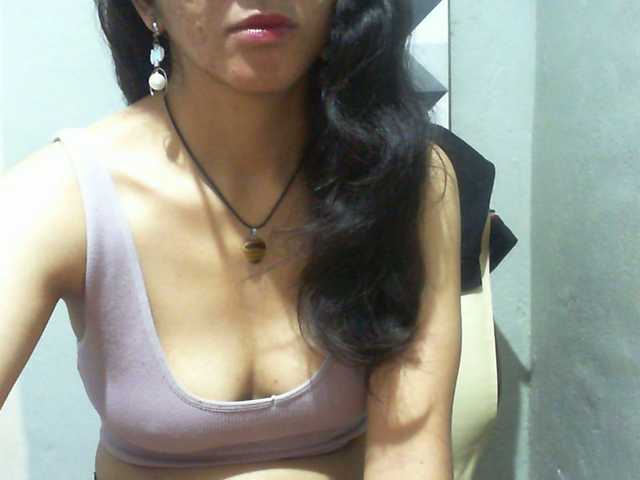 Cyah2's BongaCams show and profile