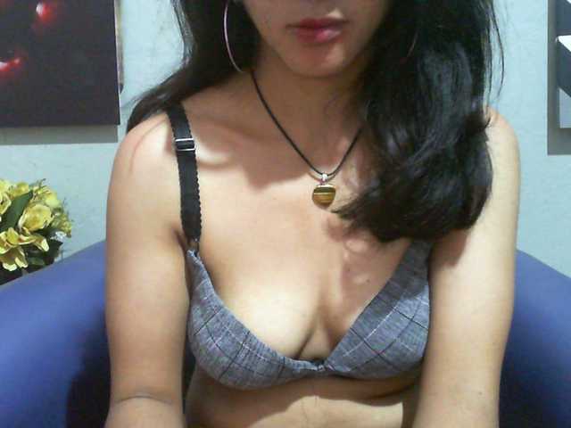 Cyah2's BongaCams show and profile