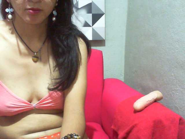 Cyah2's BongaCams show and profile