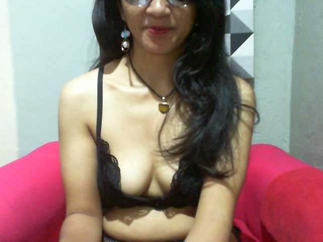 Cyah2's BongaCams show and profile