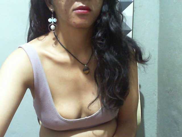 Cyah2's BongaCams show and profile