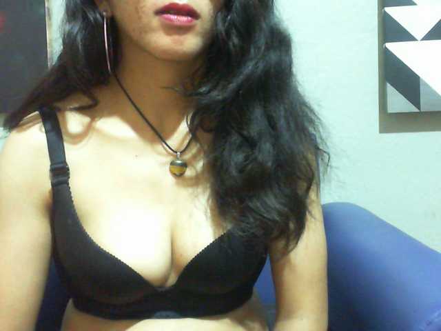 Cyah2's BongaCams show and profile