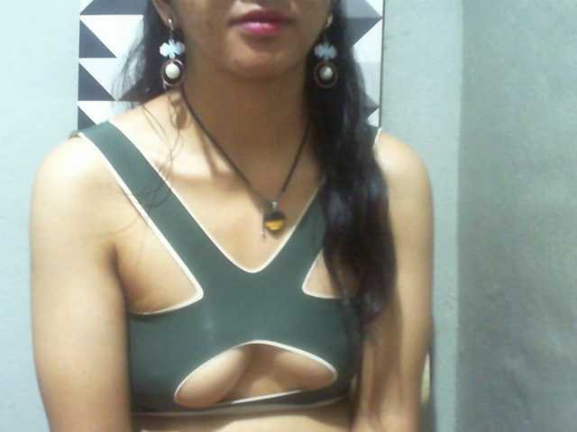 Cyah2's BongaCams show and profile