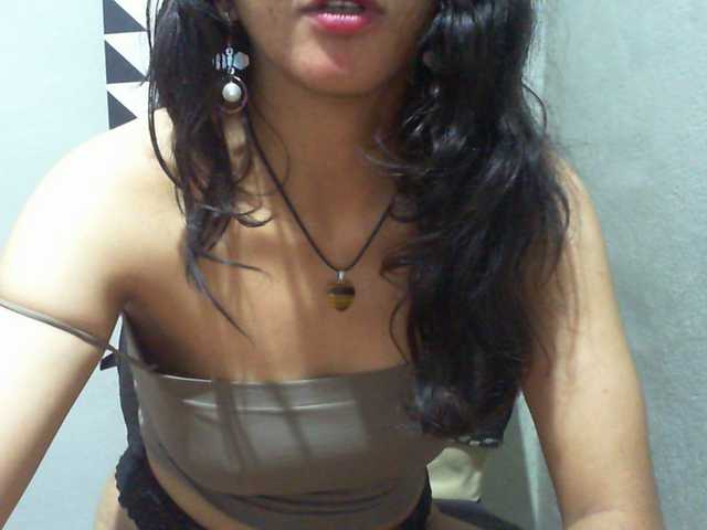 Cyah2's BongaCams show and profile