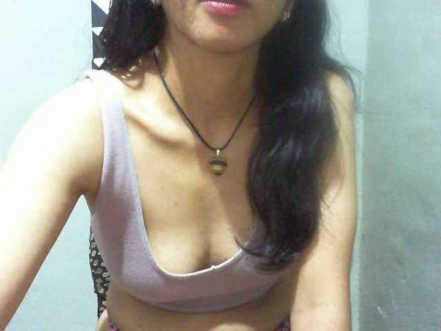 Cyah2's BongaCams show and profile