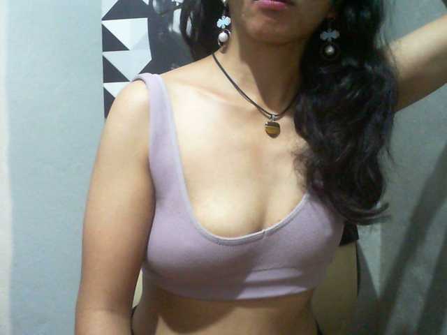 Cyah2's BongaCams show and profile