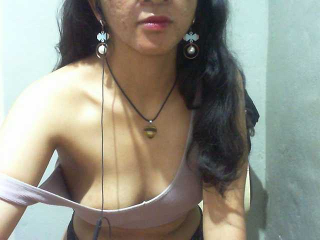 Cyah2's BongaCams show and profile