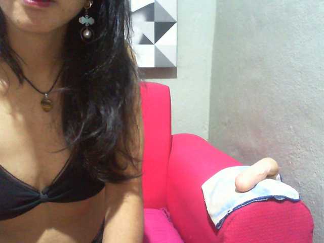 Cyah2's BongaCams show and profile