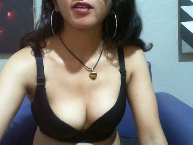 Cyah2's BongaCams show and profile