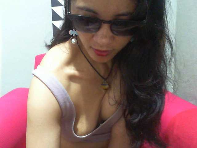 Cyah2's BongaCams show and profile