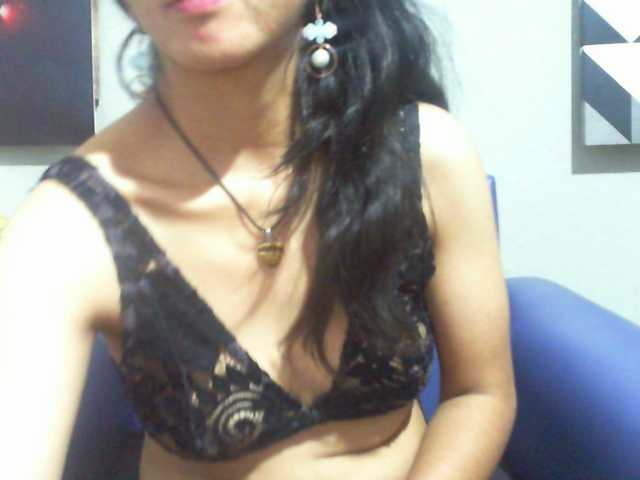 Cyah2's BongaCams show and profile