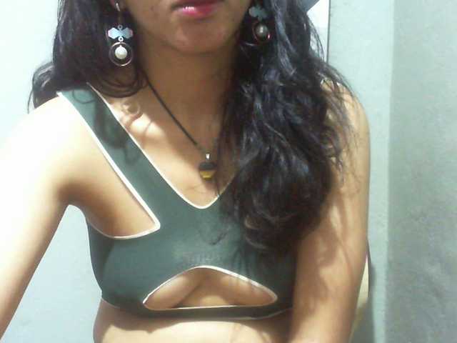 Cyah2's BongaCams show and profile