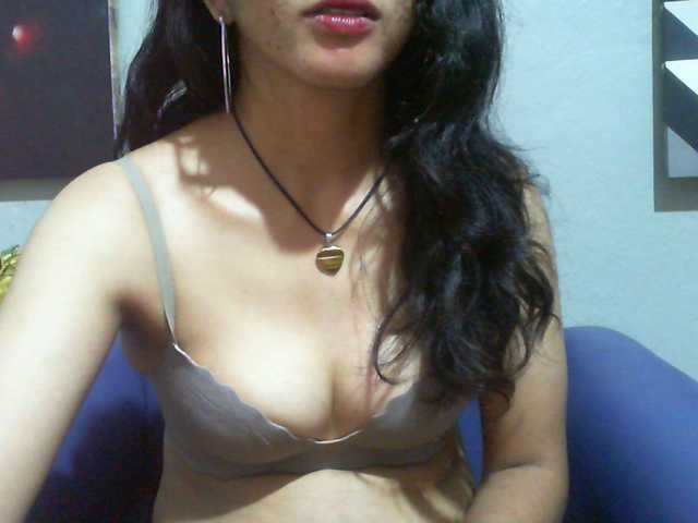 Cyah2's BongaCams show and profile