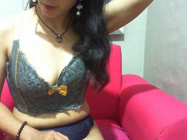 Cyah2's BongaCams show and profile