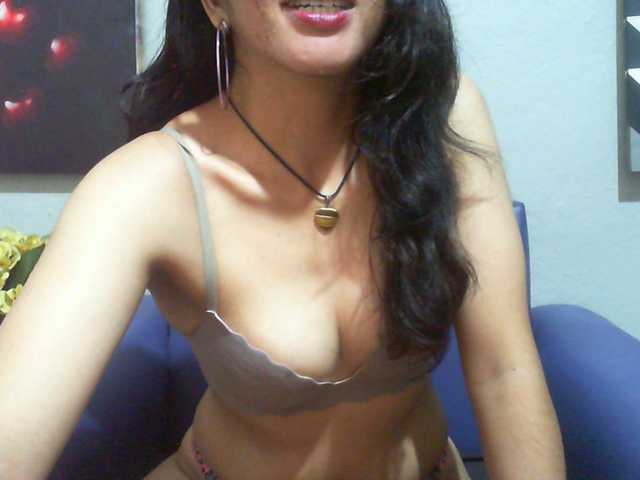 le modèle Lysah est en webcam porno dans un show sur le site bongacams, il possède les tags suivants: Asian,Brunette,Shaved