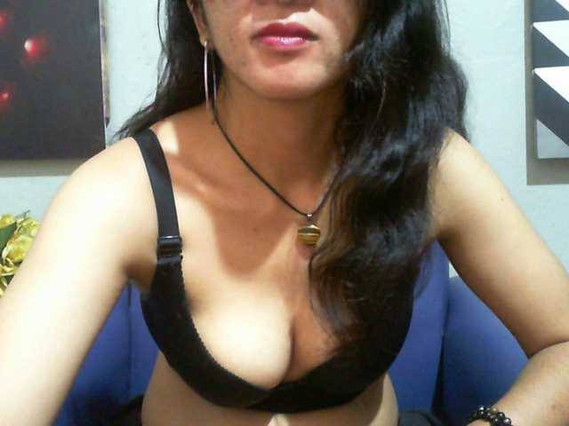 Cyah2's BongaCams show and profile