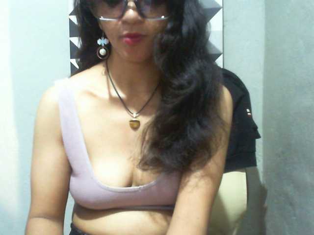 Cyah2's BongaCams show and profile