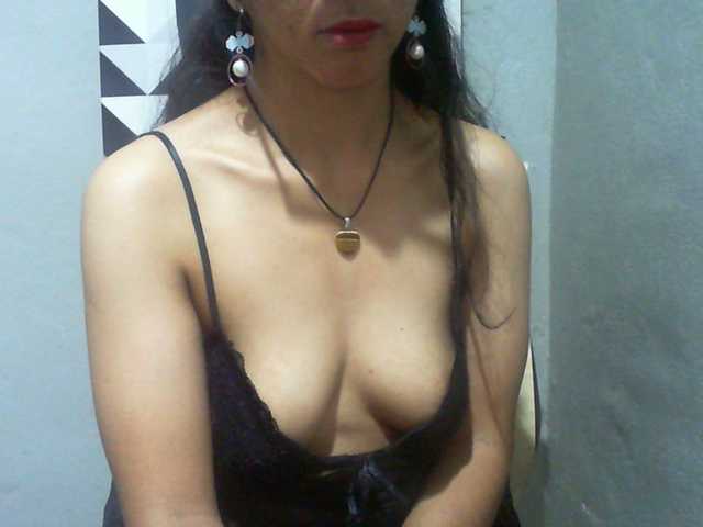 Cyah2's BongaCams show and profile