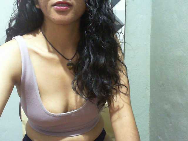 Cyah2's BongaCams show and profile