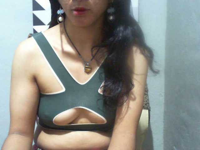 Cyah2's BongaCams show and profile