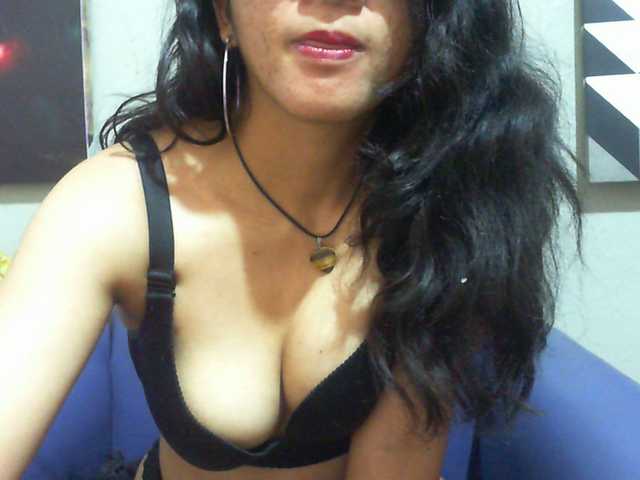 Cyah2's BongaCams show and profile