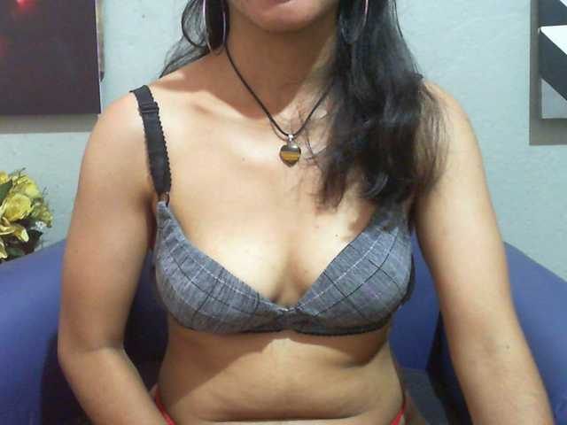 Cyah2's BongaCams show and profile