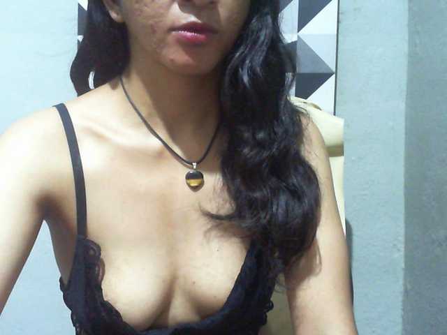 Cyah2's BongaCams show and profile