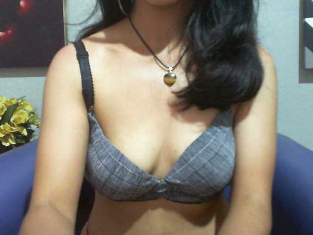 Cyah2's BongaCams show and profile