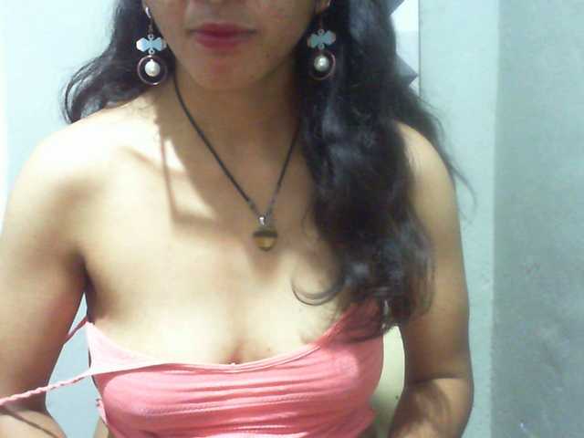 Cyah2's BongaCams show and profile