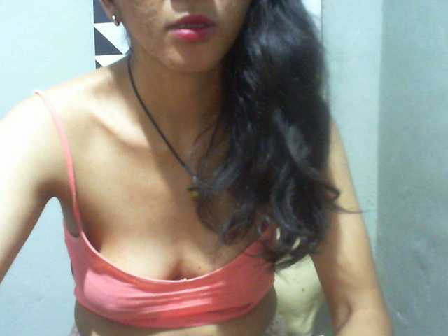 Cyah2's BongaCams show and profile