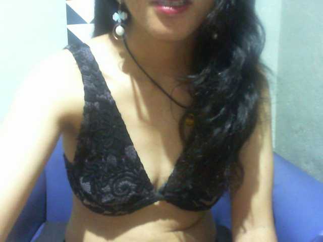 Cyah2's BongaCams show and profile