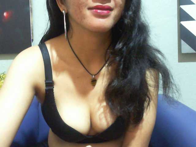 Cyah2's BongaCams show and profile