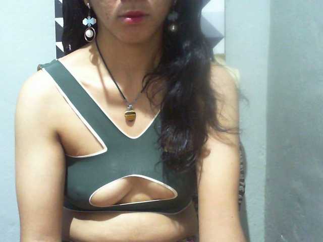 Cyah2's BongaCams show and profile