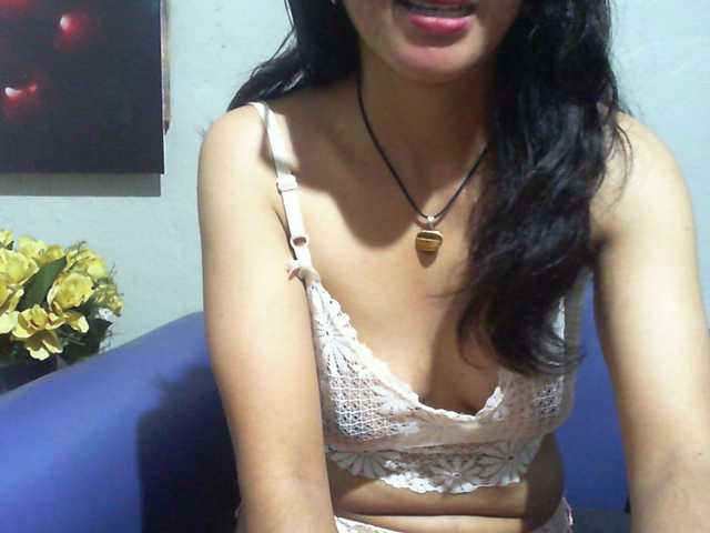 Cyah2's BongaCams show and profile